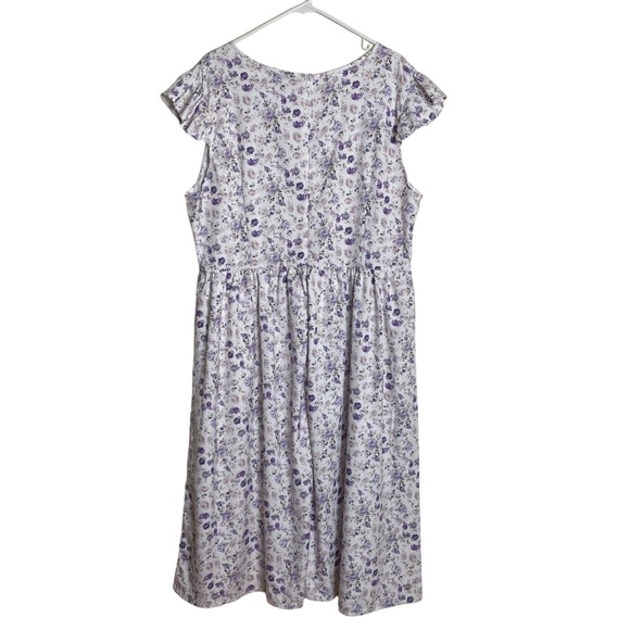 Woman's Dress-Plus size, Floral, Flutter Sleeve, Soft, Lightweight - Picture 2 of 11